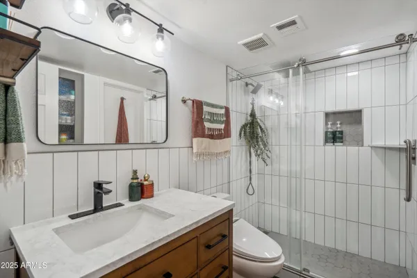 $220,000 | 6565 North 19th Avenue, Unit 36, Phoenix, AZ 85015