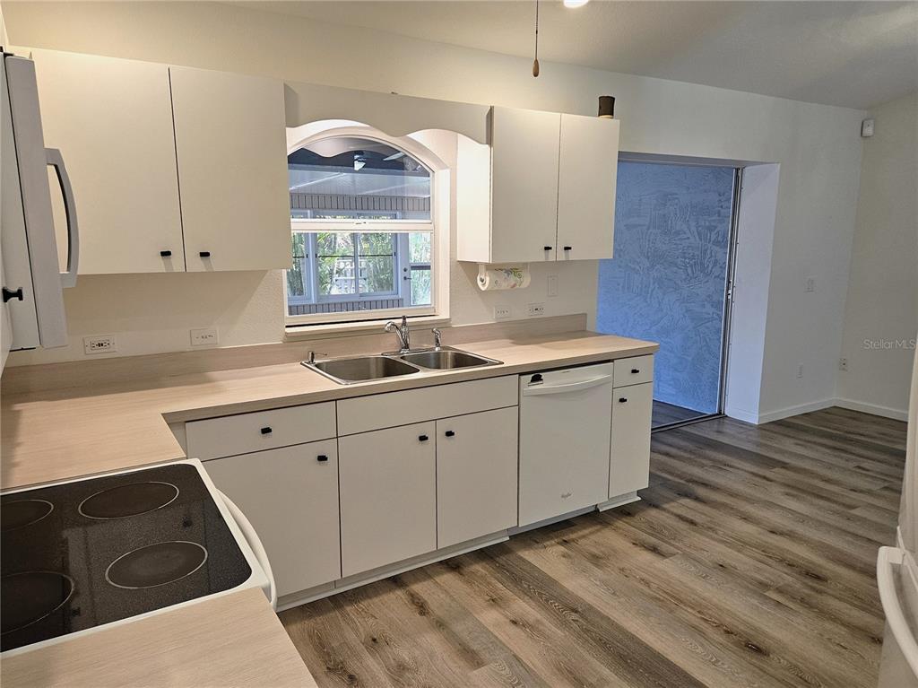 1088 Panda Road Venice, FL 34293 - Photo 8 of 25