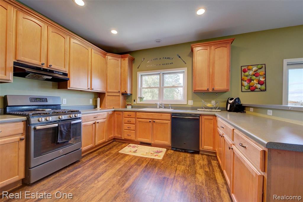 3676 Norton Road Howell, MI 48843 - Photo 8 of 82