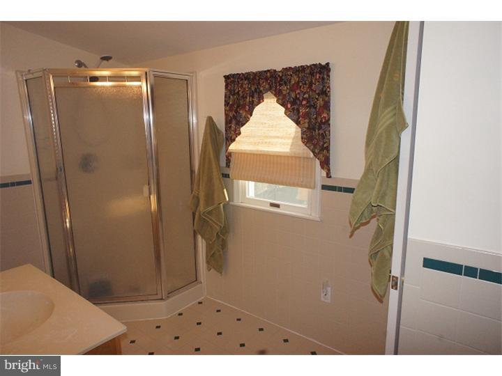 7 Belmar Road Hatboro, PA 19040 - Photo 12 of 14 Bathroom