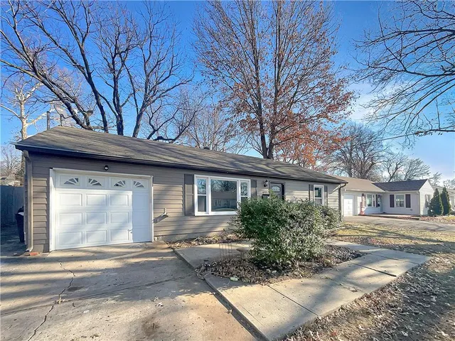 $222,000 | 6705 North Charlotte Street, Kansas City, MO 64118