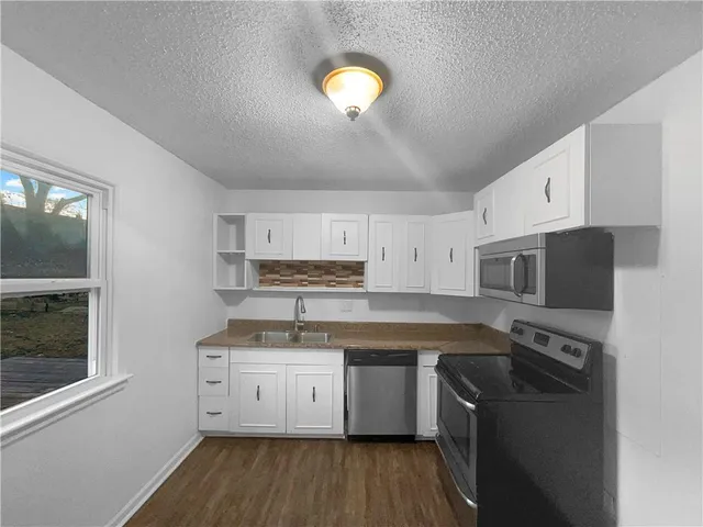 $222,000 | 6705 North Charlotte Street, Kansas City, MO 64118