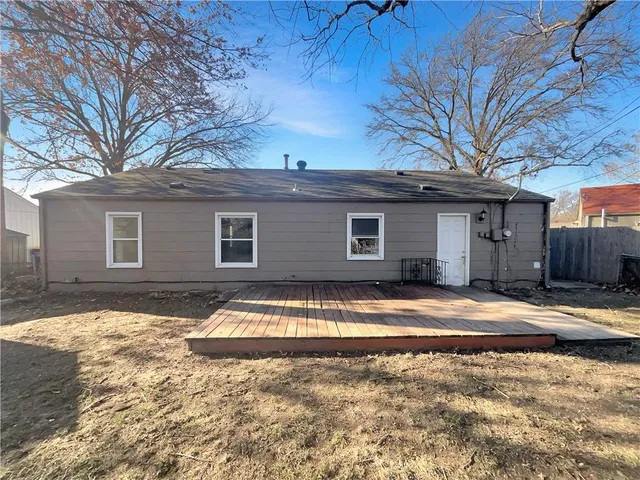 $222,000 | 6705 North Charlotte Street, Kansas City, MO 64118