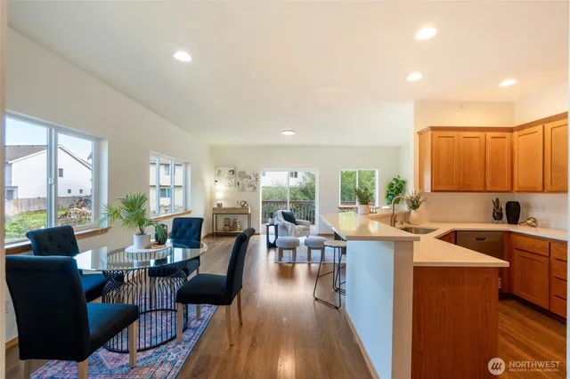 $609,950 | 11517 Marino Avenue, Unit A, Everett, WA 98204