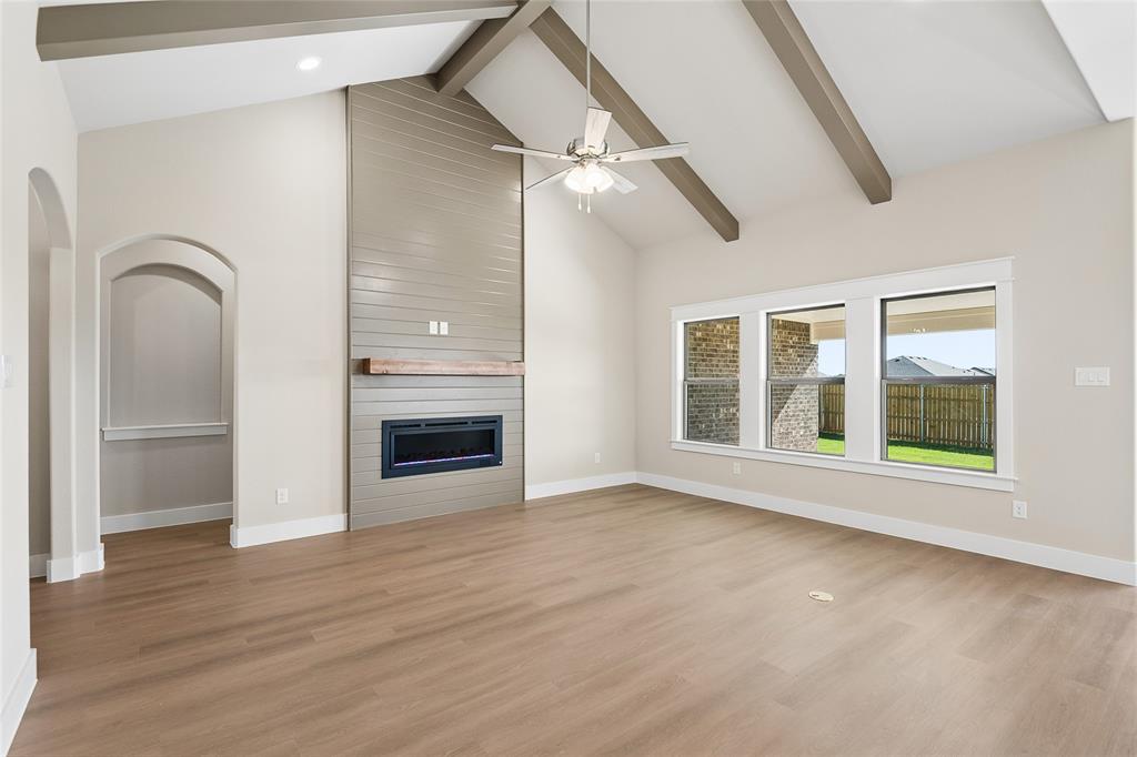 128 Joel Street Springtown, TX 76082 - Photo 7 of 32 Gallery Image 7