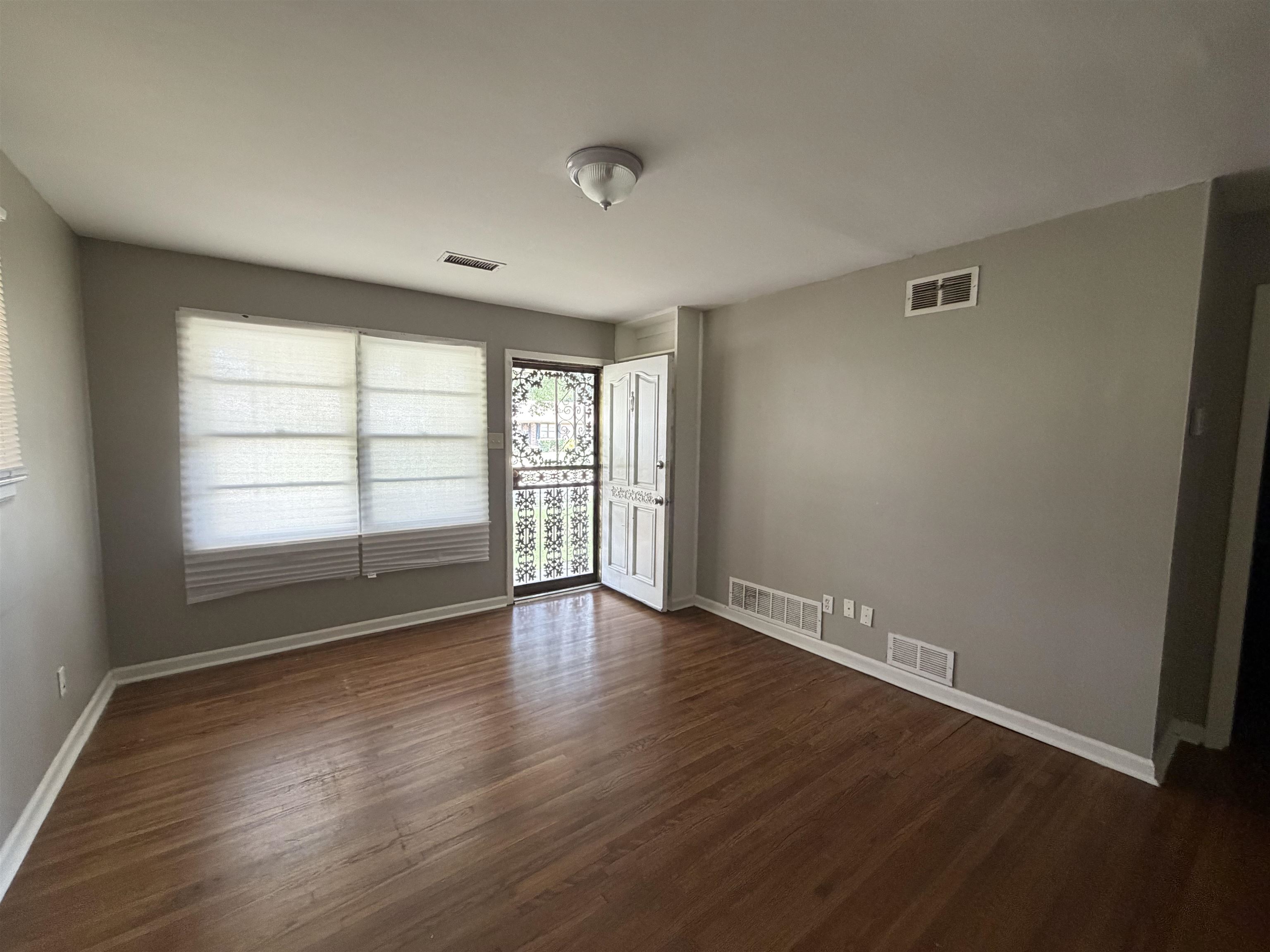 1789 Danville Road Memphis, TN 38117 - Photo 2 of 13