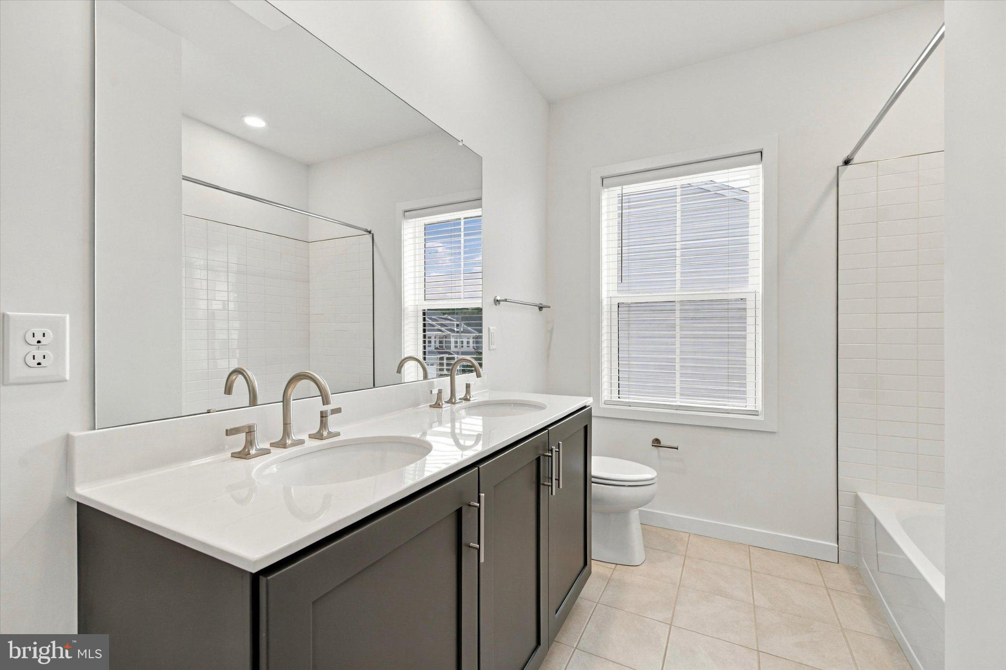 517 Anfield Road Malvern, PA 19355 - Photo 18 of 24 2nd Floor Hall Bath
