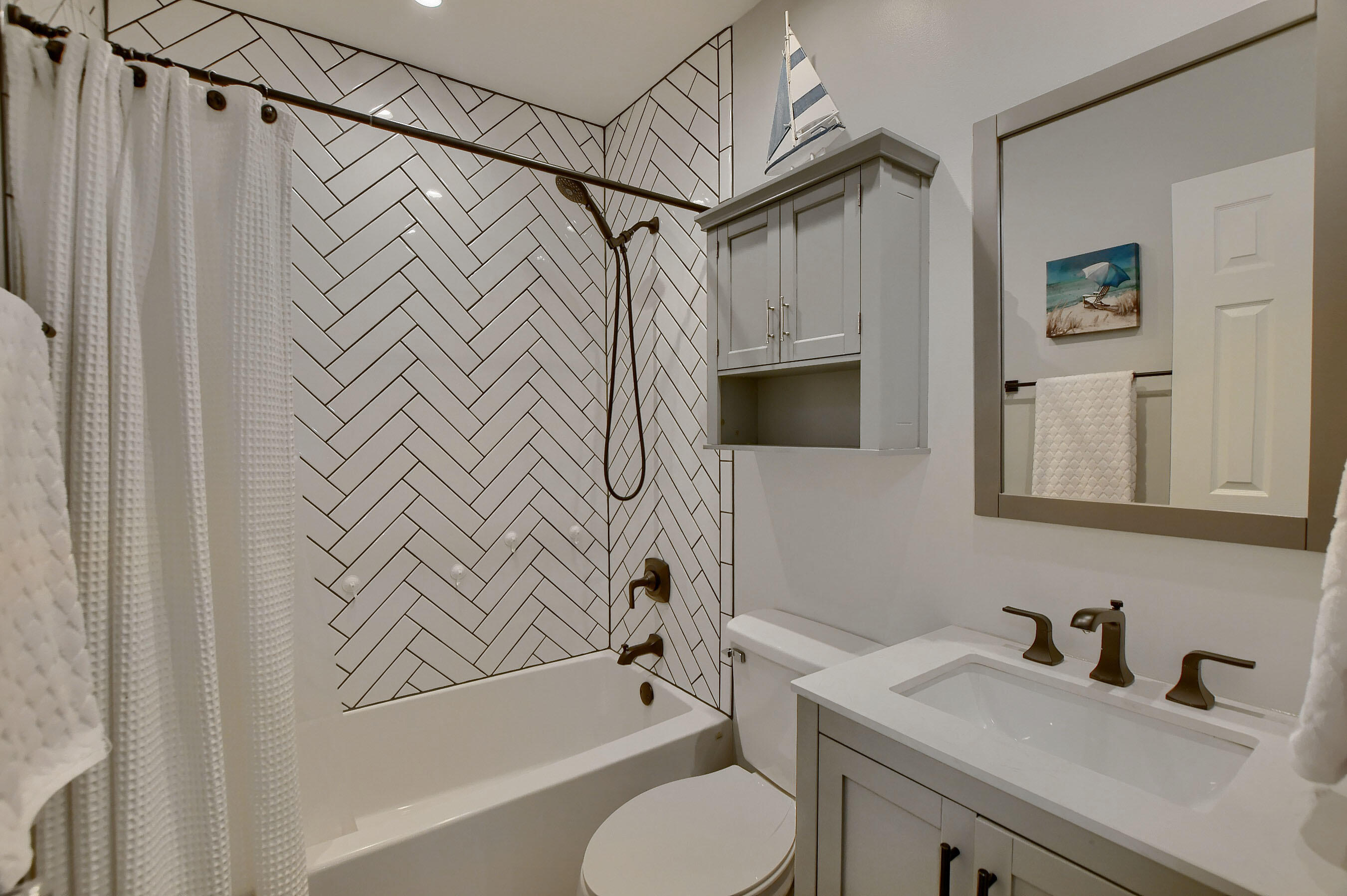 8939 Southwest 21st Court, Unit E Boca Raton, FL 33433 - Photo 25 of 38 Guest Bath
