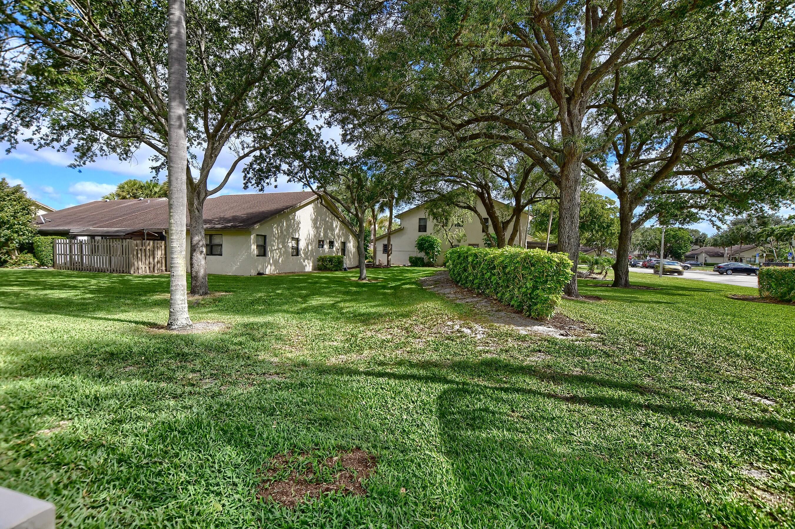 8939 Southwest 21st Court, Unit E Boca Raton, FL 33433 - Photo 33 of 38 Backyard