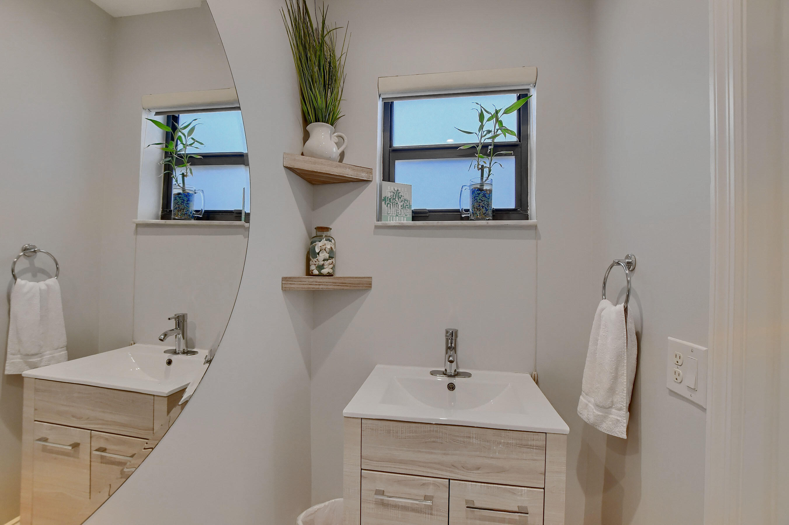 8939 Southwest 21st Court, Unit E Boca Raton, FL 33433 - Photo 4 of 38 Half Bath