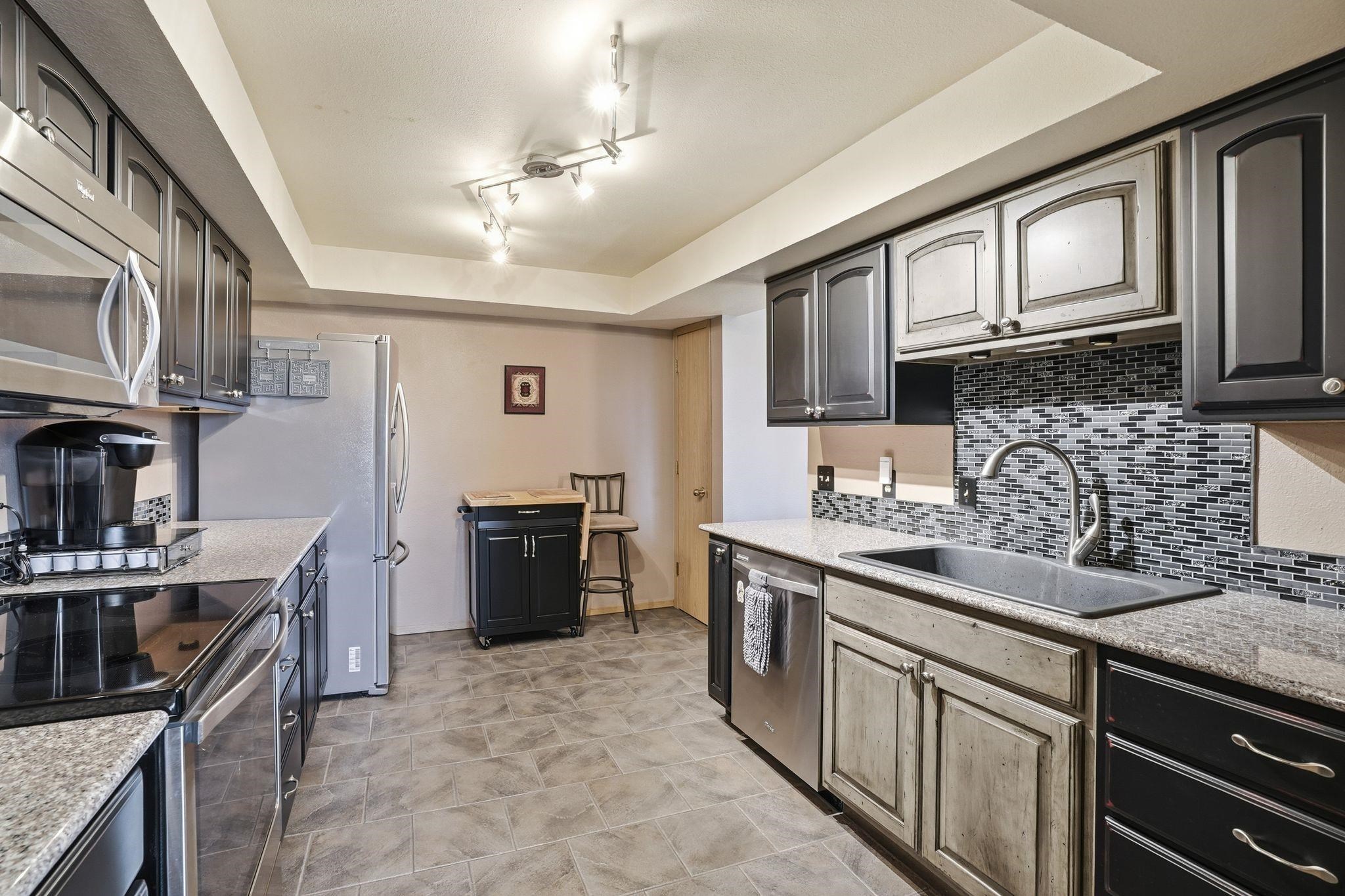 168 South Coeur D'Alene Street, Unit E103 Spokane, WA 99201 - Photo 13 of 39