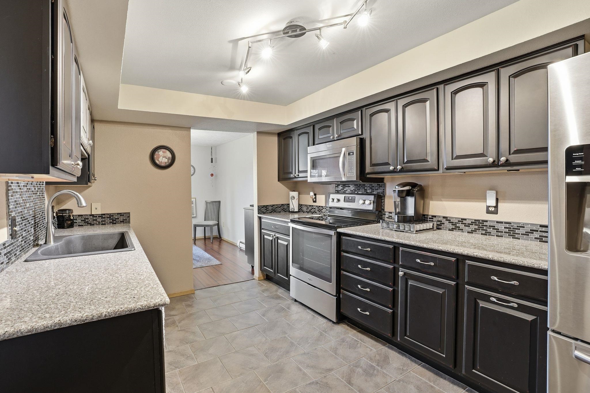 168 South Coeur D'Alene Street, Unit E103 Spokane, WA 99201 - Photo 16 of 39