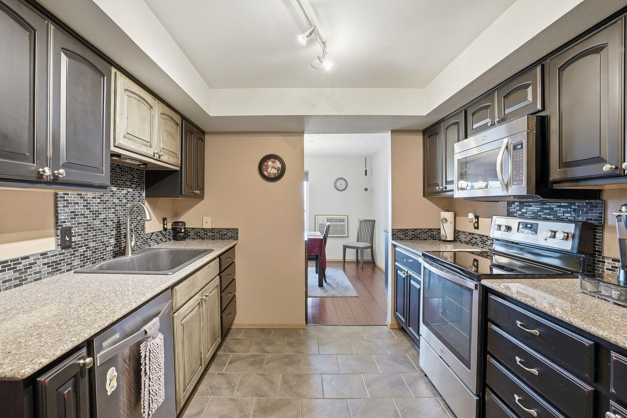 168 South Coeur D'Alene Street, Unit E103 Spokane, WA 99201 - Photo 17 of 39