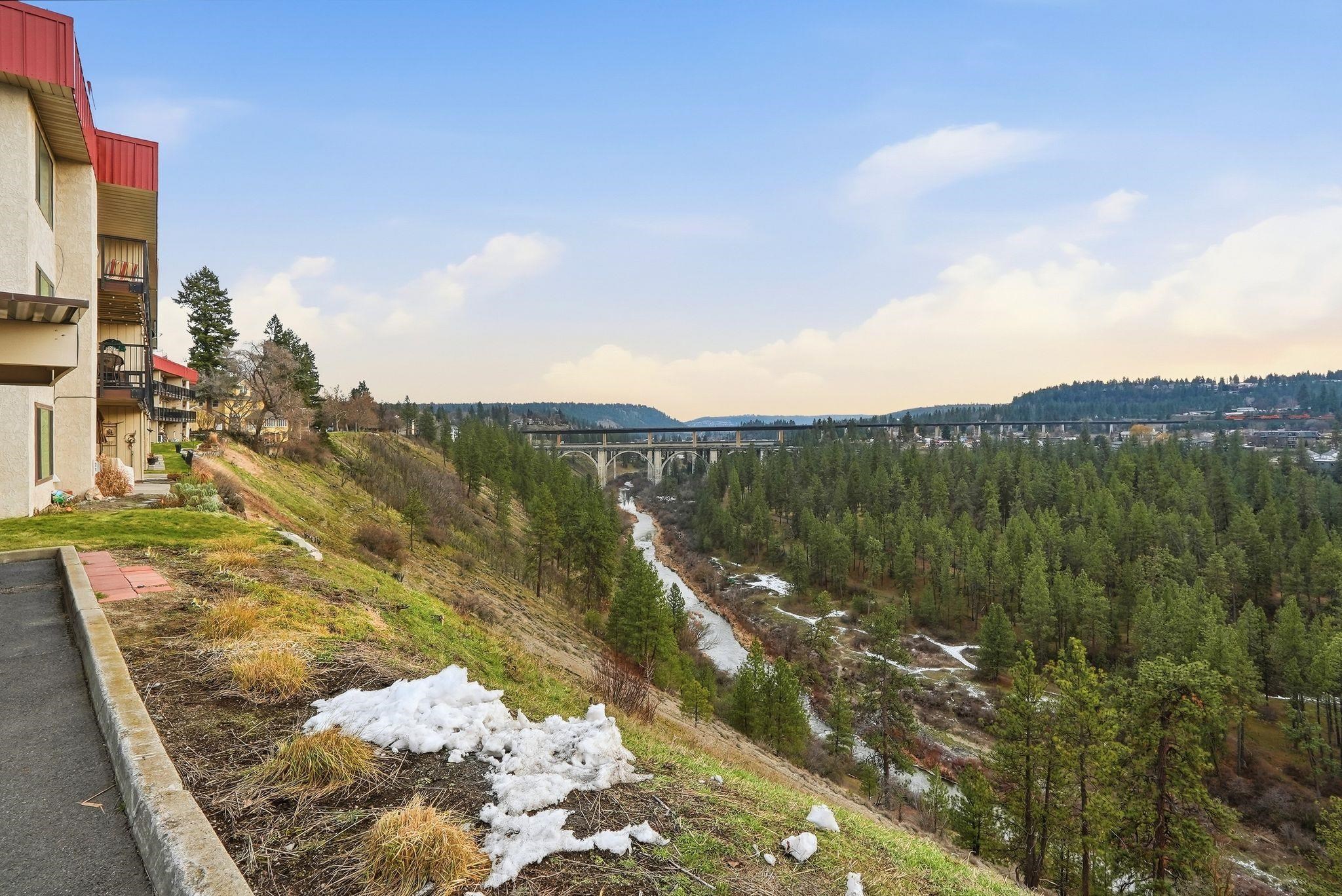 168 South Coeur D'Alene Street, Unit E103 Spokane, WA 99201 - Photo 35 of 39