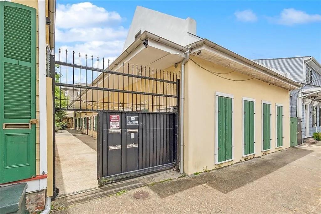 1026 Kerlerec Street New Orleans, LA 70116 - Photo 1 of 7