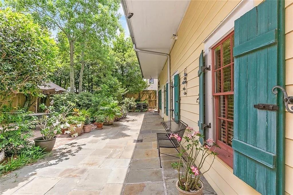 1026 Kerlerec Street New Orleans, LA 70116 - Photo 3 of 7