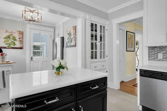 $4,599 | 137 East Bergen Place, Red Bank, NJ 07701