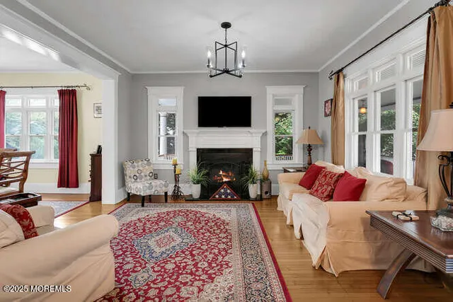 $4,599 | 137 East Bergen Place, Red Bank, NJ 07701