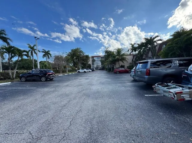 $3,500 | 1001 Three Islands Boulevard, Unit 36, Hallandale Beach, FL 33009