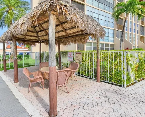 $3,500 | 1001 Three Islands Boulevard, Unit 36, Hallandale Beach, FL 33009