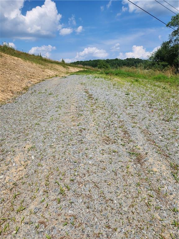 61 Sheriff Road Sparta, NC 28675 - Photo 4 of 13