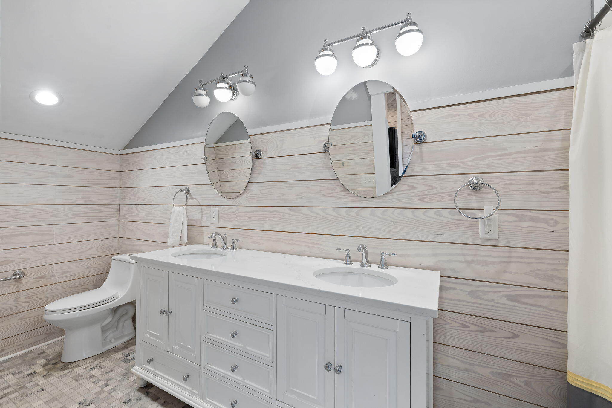 2953 State Rd S-10-1156 Johns Island, SC 29455 - Photo 50 of 64 Guest House Bathroom