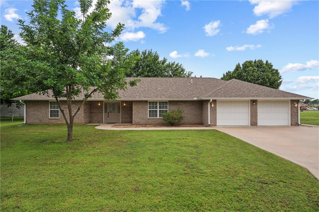 1006 South Ridgeway Street Caney, KS 67333 - Photo 3 of 29