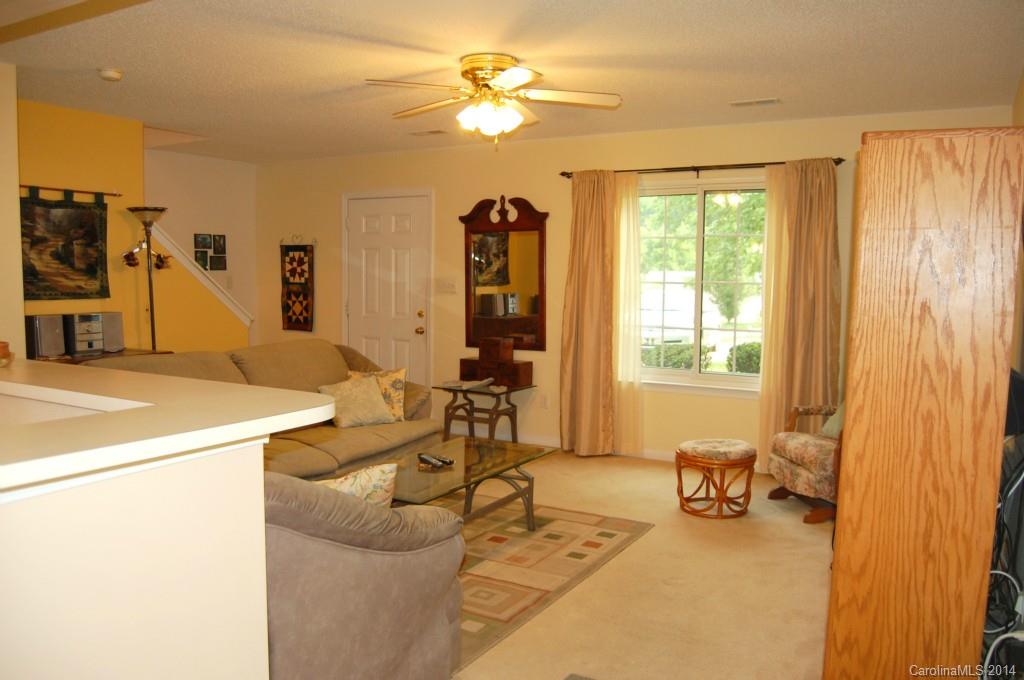 9618 Rau Court Charlotte, NC 28215 - Photo 3 of 17 Gallery Image 3