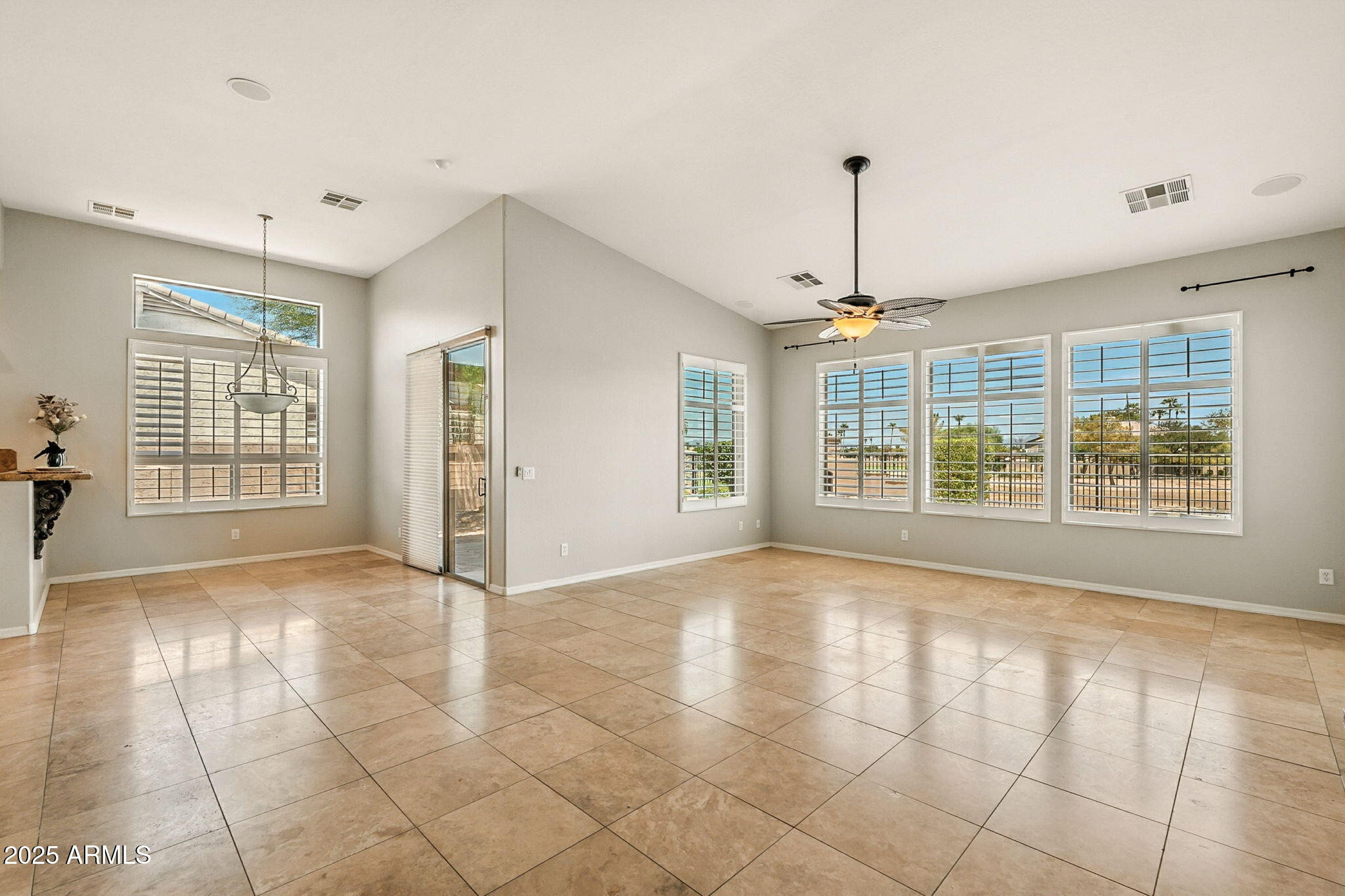 633 South Parkcrest Street Gilbert, AZ 85296 - Photo 13 of 43 21-web-or-mls-Parkcrest-21