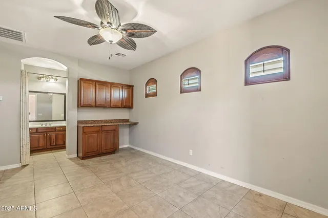 $1,079,000 | 633 South Parkcrest Street, Gilbert, AZ 85296