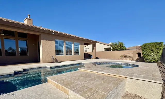 $1,079,000 | 633 South Parkcrest Street, Gilbert, AZ 85296