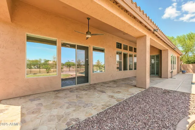 $1,079,000 | 633 South Parkcrest Street, Gilbert, AZ 85296