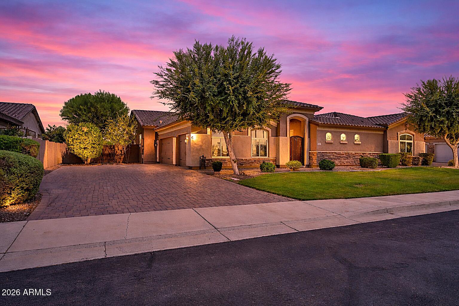 633 South Parkcrest Street Gilbert, AZ 85296 - Photo 41 of 43 Twilight front