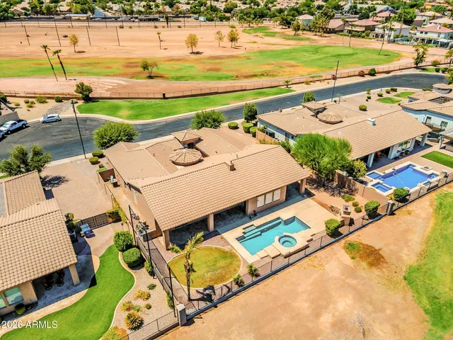 $1,079,000 | 633 South Parkcrest Street, Gilbert, AZ 85296