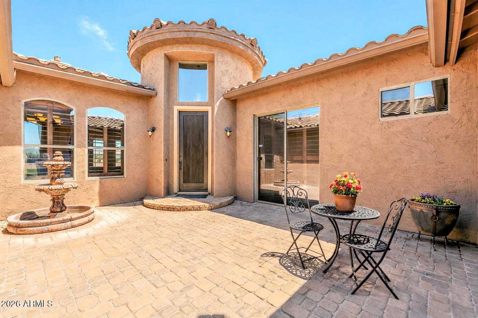 633 South Parkcrest Street Gilbert, AZ 85296 - Photo 5 of 43 courtyard