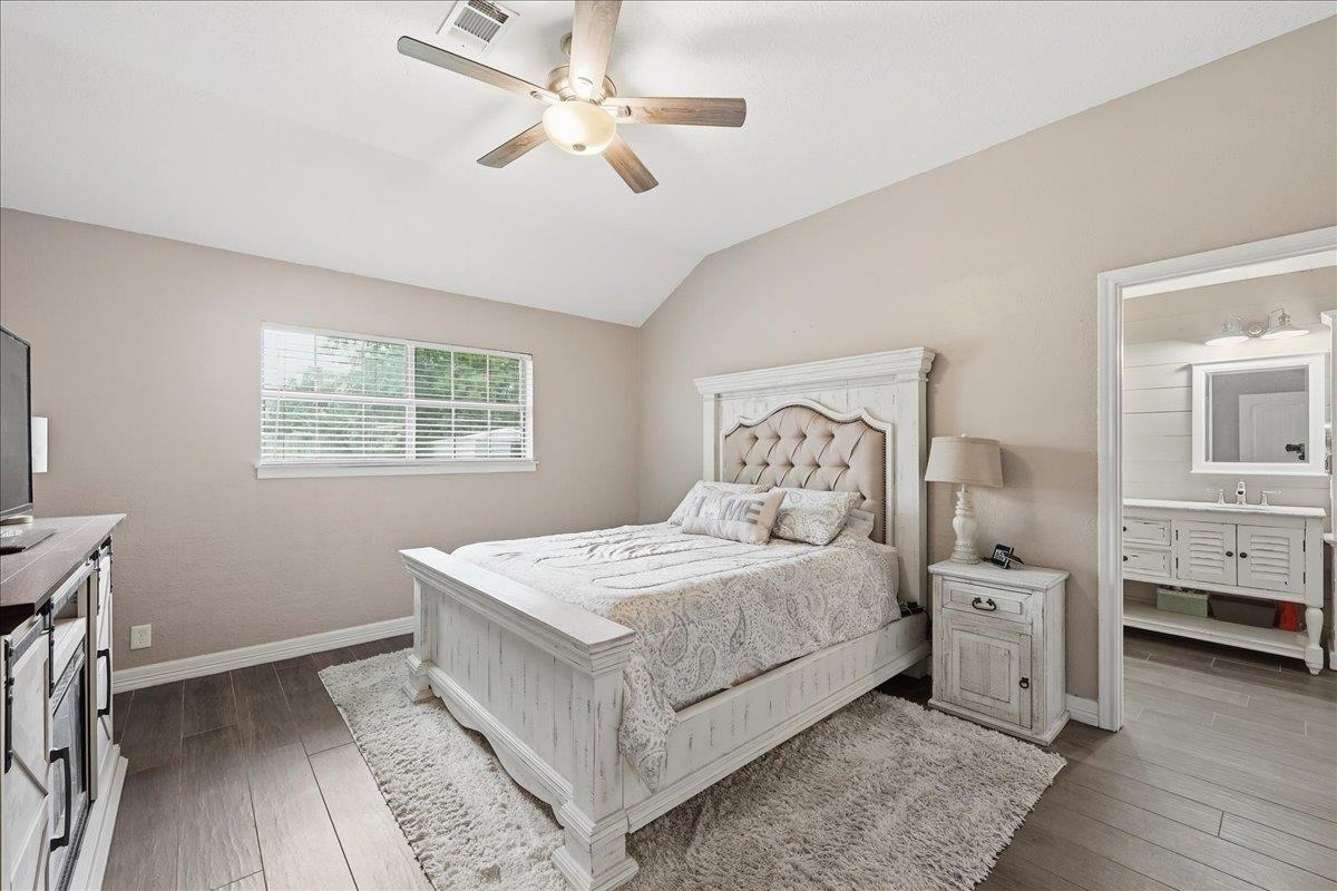 2431 Postoak Lane Groves, TX 77619 - Photo 11 of 22