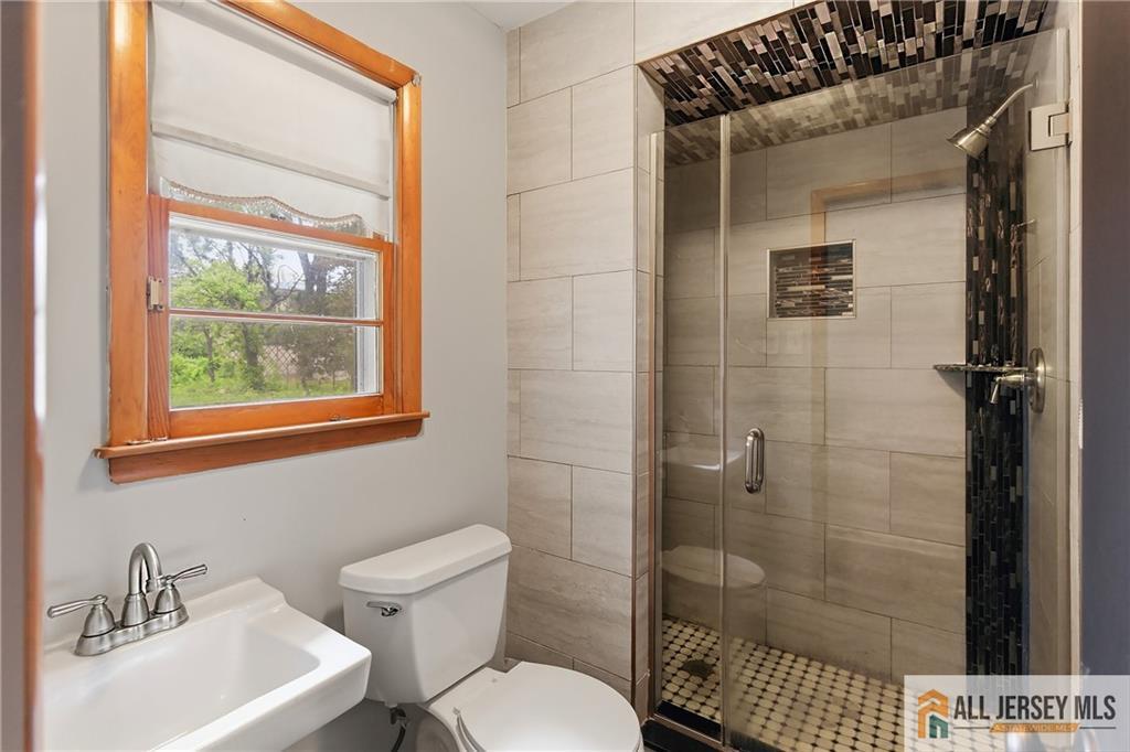 178 Jeff Street Edison, NJ 08837 - Photo 21 of 27