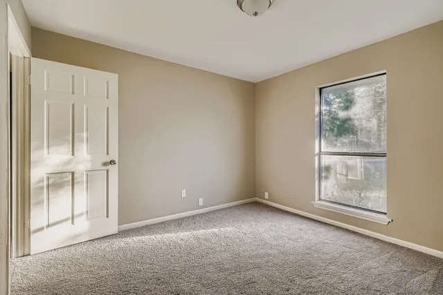 $270,000 | 101 Pebble Springs Lane, Cleveland, TX 77327