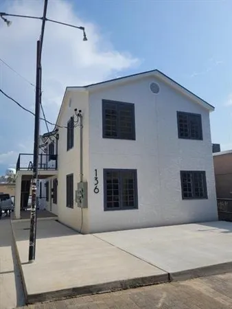 $1,400 | 136 West Chimes Street, Unit 2, Baton Rouge, LA 70802