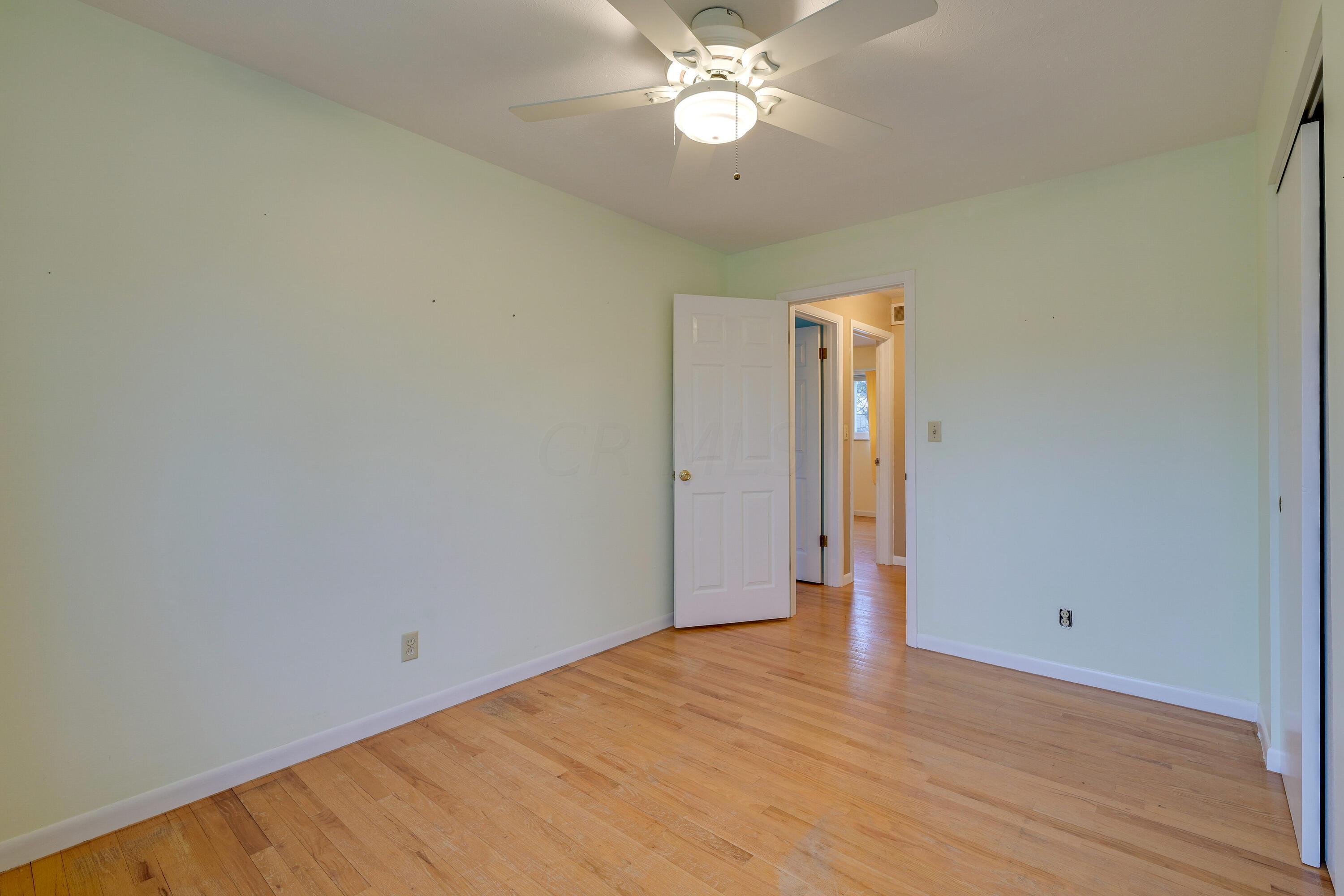 5516 Driftwood Road Columbus, OH 43229 - Photo 18 of 35 Bedroom #3