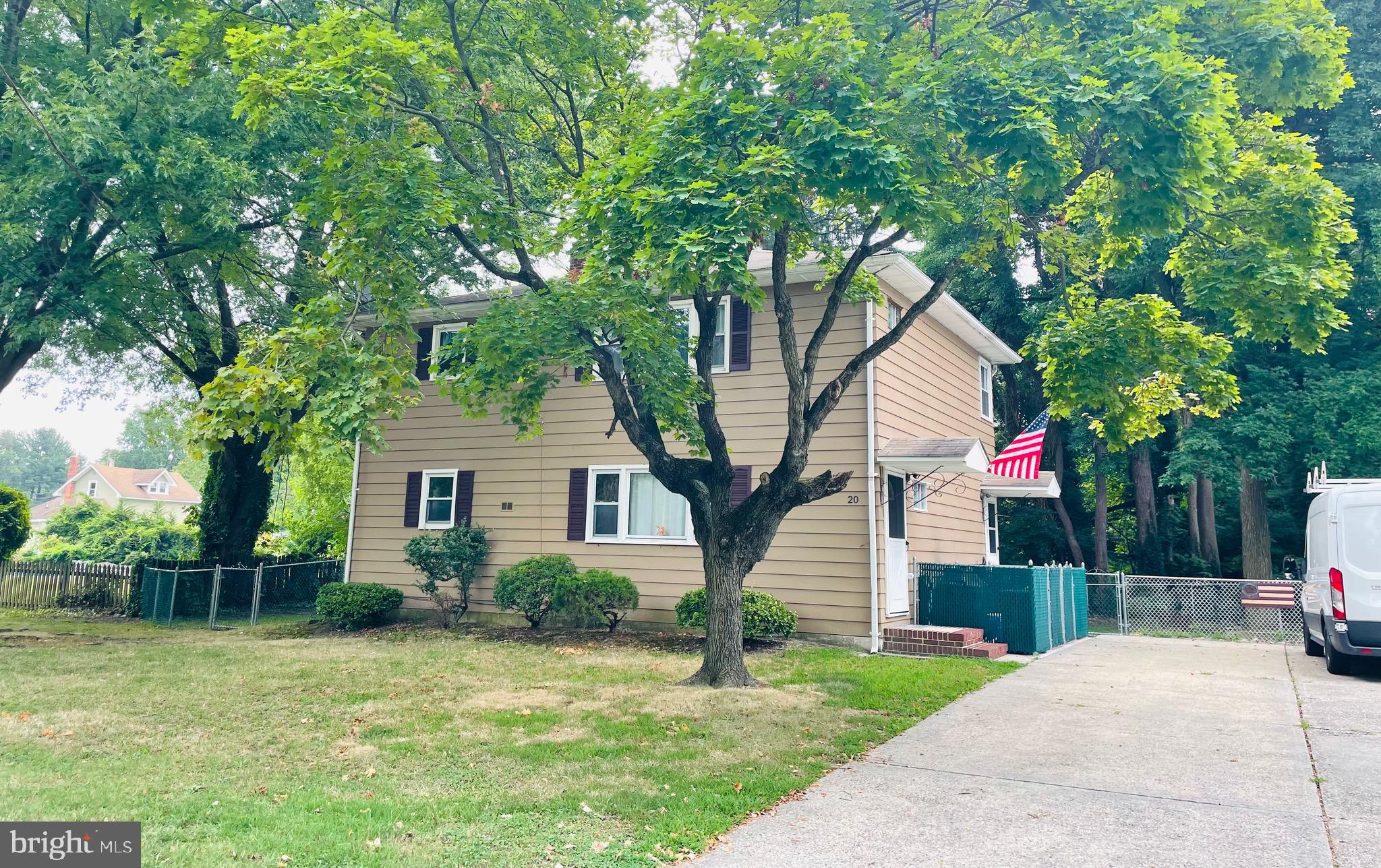 20 Riviera Drive Pennsville, NJ 08070 - Photo 1 of 22 Duplex! 2 units--one up & one down