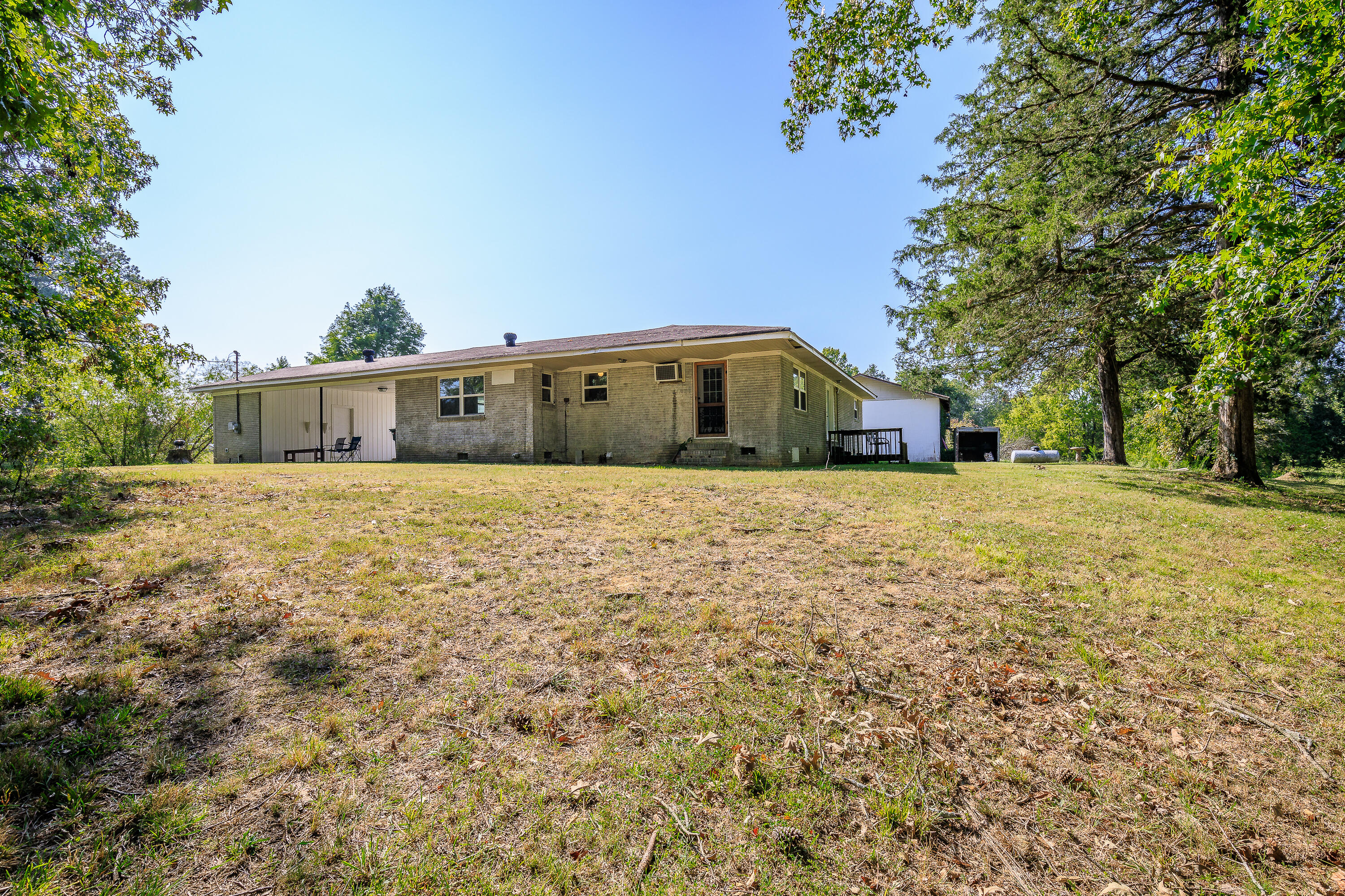 1535 Dawnville Beaverdale Road Dalton, GA 30721 - Photo 11 of 51 47