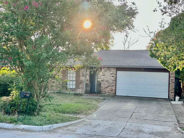 $1,645 | 16118 Lazy Ridge Road, Houston, TX 77053