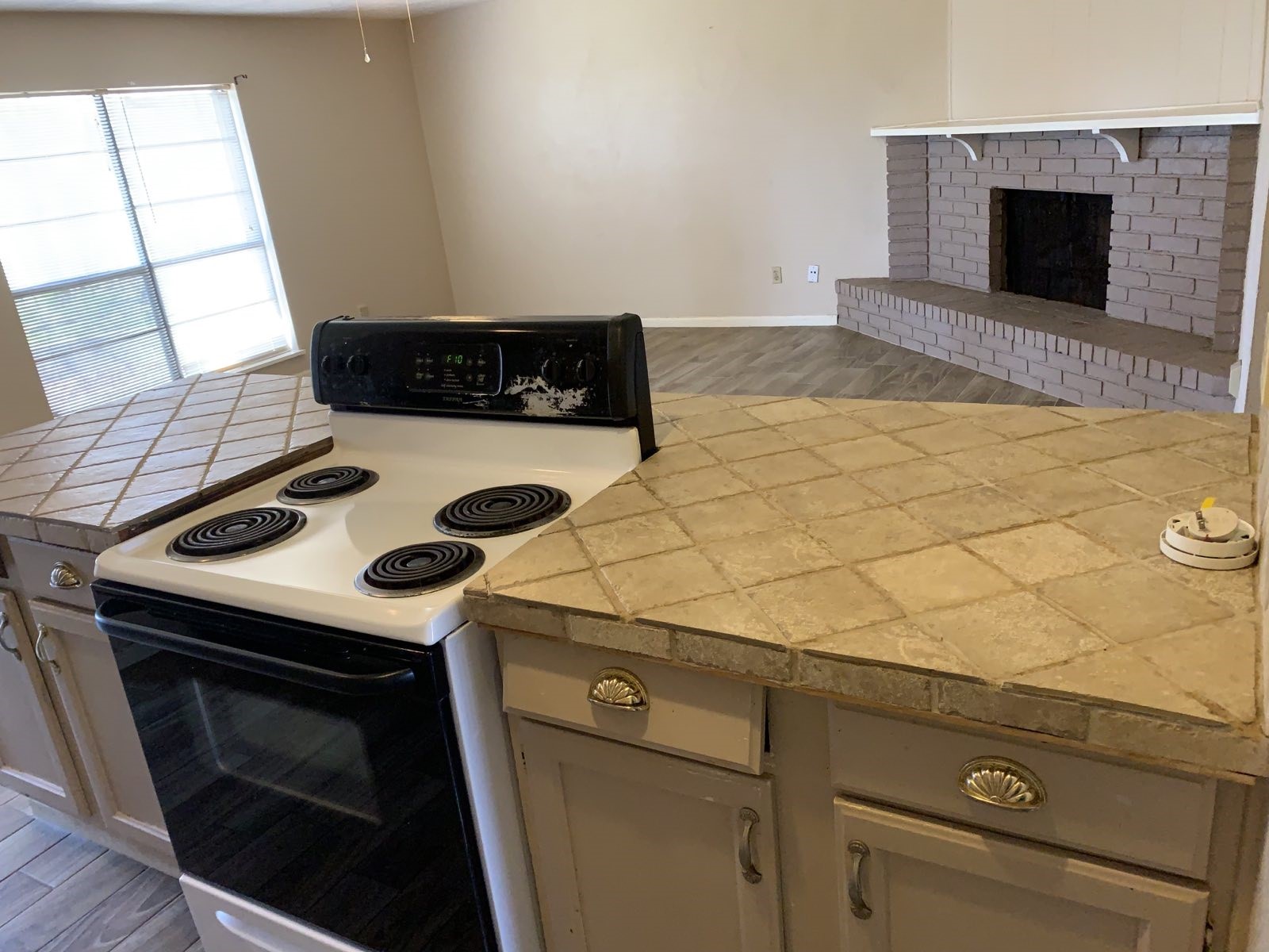 16118 Lazy Ridge Road Houston, TX 77053 - Photo 10 of 24