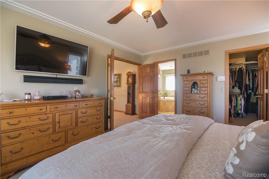 4186 Oak Tree Circle Rochester, MI 48306 - Photo 42 of 54 782A5467-85.jpg