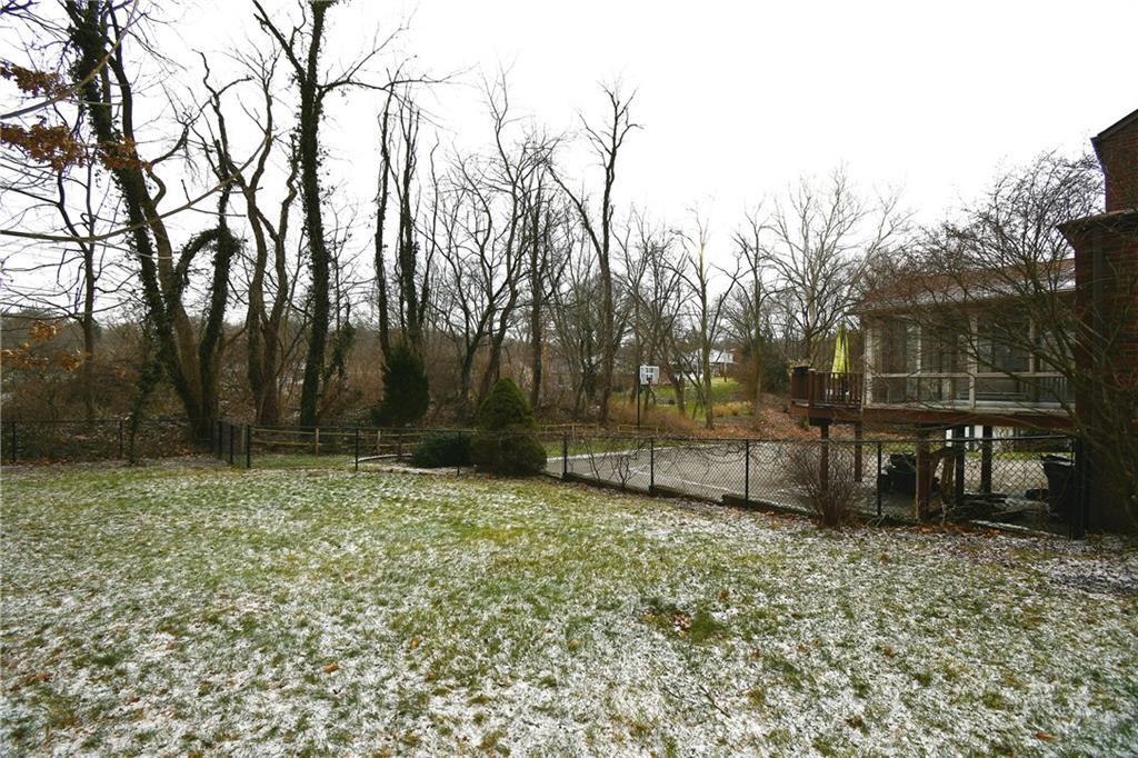 110 Thames Place Pittsburgh, PA 15241 - Photo 36 of 39