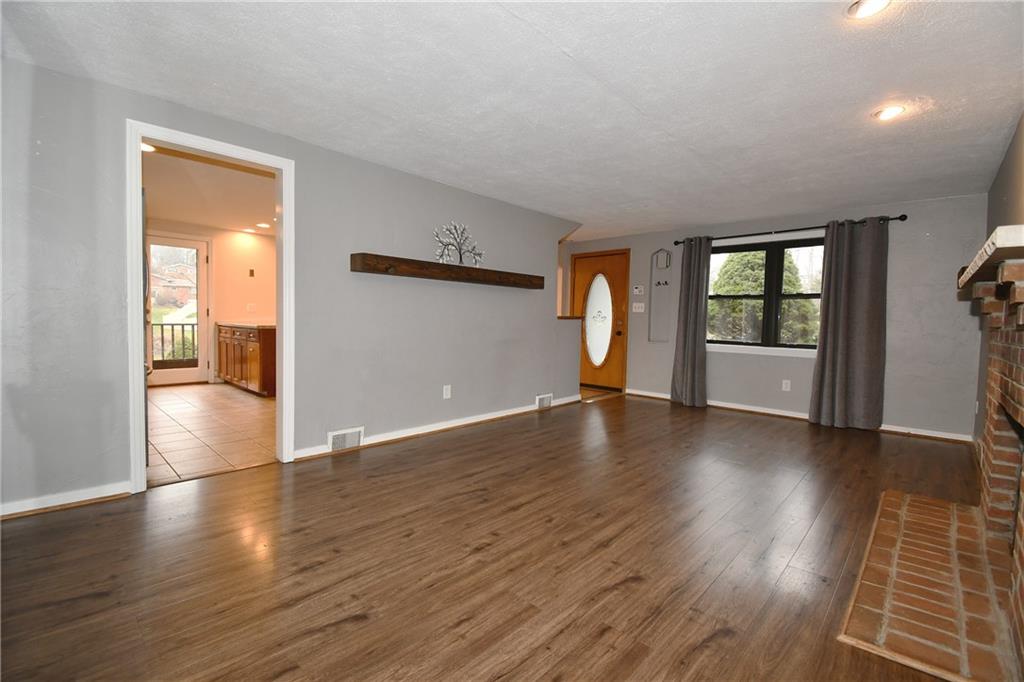 110 Thames Place Pittsburgh, PA 15241 - Photo 5 of 39