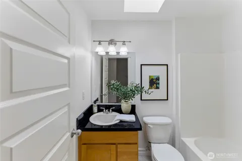 $319,950 | 2611 6th Avenue, Unit A, Tacoma, WA 98406