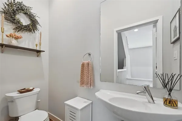 $434,000 | 2280 North Fitzhugh Avenue, Unit 30, Dallas, TX 75204