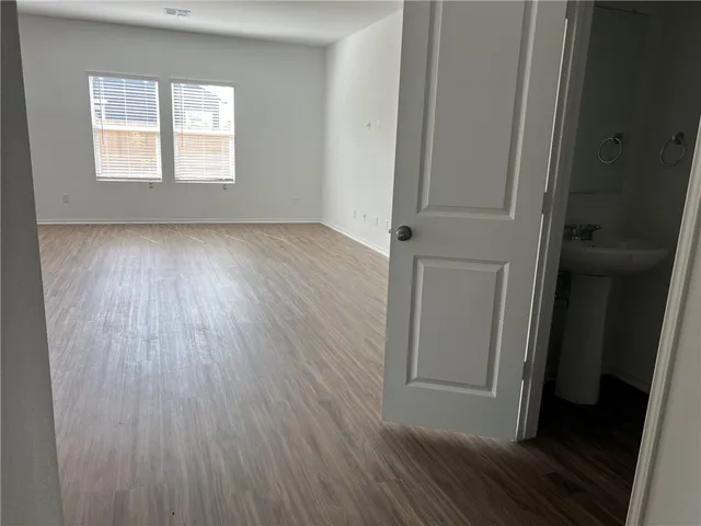 $1,795 | 542 Gabbro Gardens, Maxwell, TX 78656